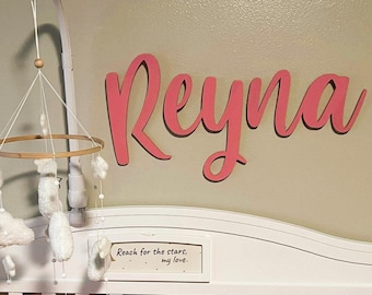 Letrero de madera personalizado con nombre y letras de madera