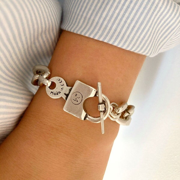Silver Bracelet,Antique Lightweight  Chain Silver Bracelet,Large Link Bracelet, Silver Toggle Bracelet,Chunky Silver Bracelet, Lock bracelet