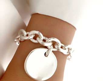 Bracciale personalizzato grosso d'argento, braccialetto a catena pesante, braccialetto con medaglia con moneta di dichiarazione, braccialetto audace, regalo per lei