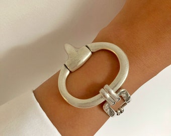 Pulseira de prata antiga, pulseira de prata com amarração, pulseira de prata com elos, pulseira rígida de prata, pulseira elegante, presente para ela