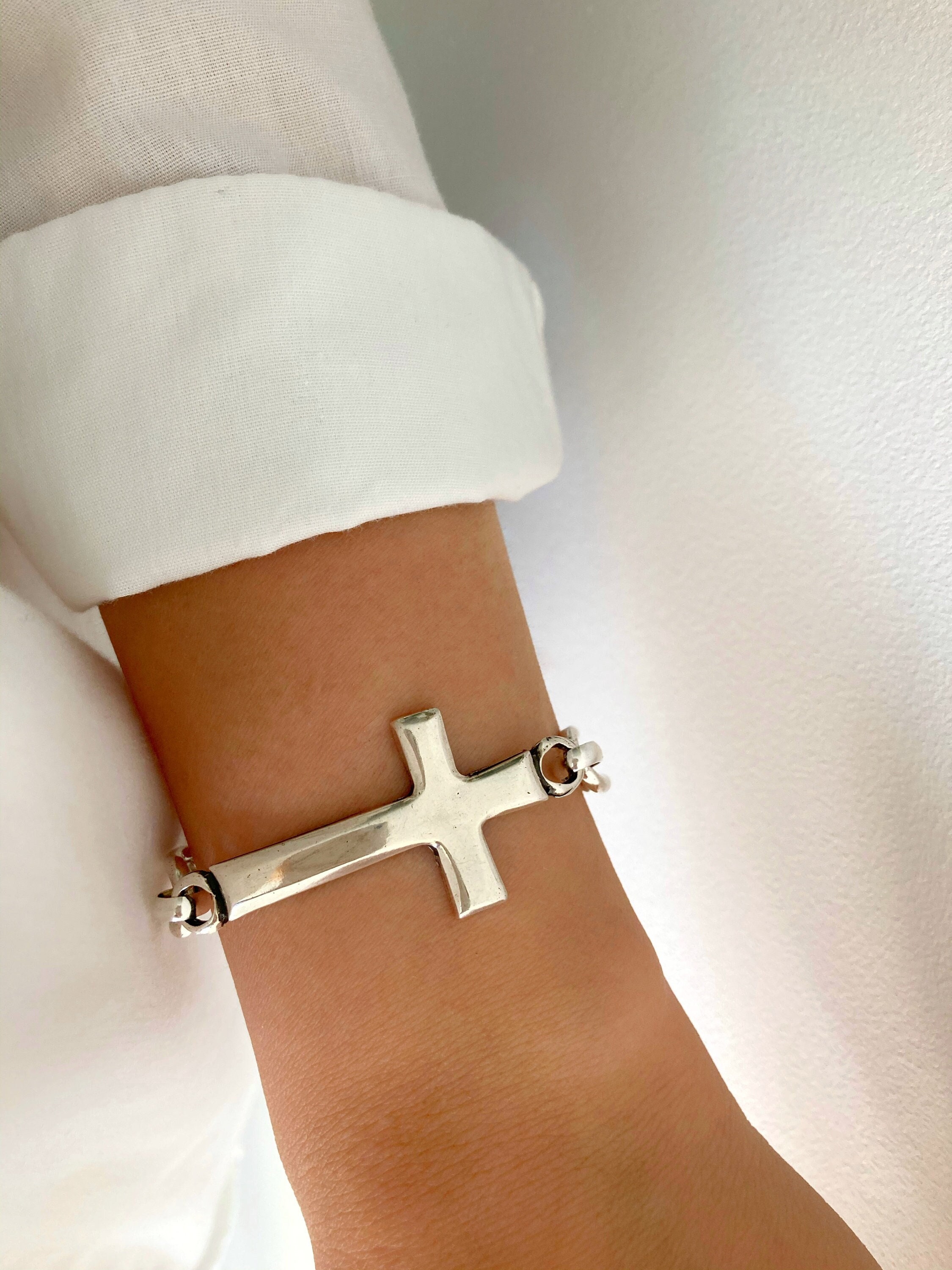 【新品未開封・送料無料】 Chunky Link Lightweight Silver Antique Cross Rock Bracelet, アクセサリー