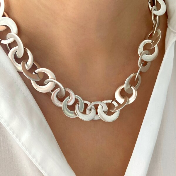 Small Linked Necklace in Silver main image 1
