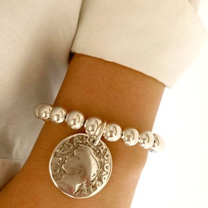 Silver Bead Charm chain bracelet, Silver Statement Beaded Bracelet, Silver bracelet, Chunky Coin Bracelet, Medal Bracelet, Gift for her