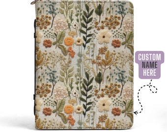 Cottagecore Blumenbibelhülle, Blumenwiese Benutzerdefinierte Bibelhülle PU-Leder, Boho christliches Geschenk für sie, süße Bibelhülle, Kunststickerei