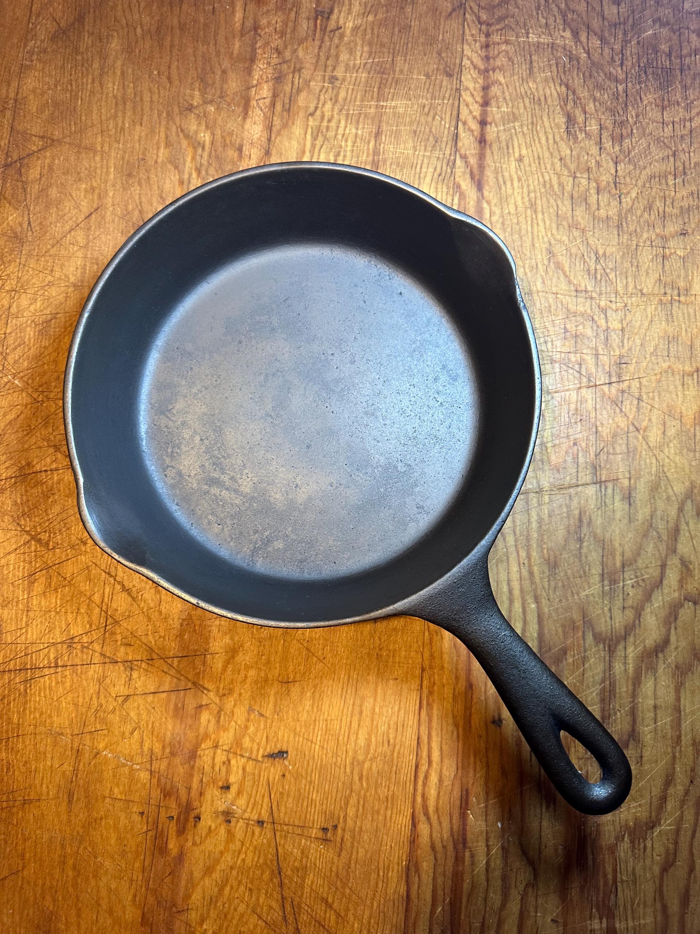 Chicago Hardware Foundry 5 Diamondlogo Cast Iron Skillet (excellent