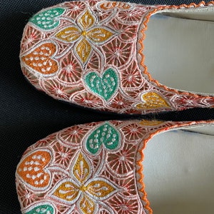 Embroidery slippers image 5