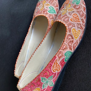 Embroidery slippers image 4