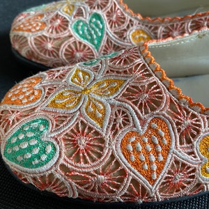 Embroidery slippers image 3