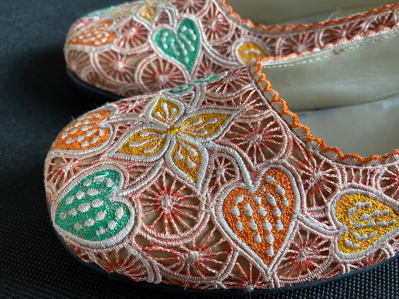 Embroidery slippers image 3