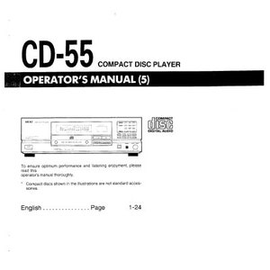 以下が含まれることがあります： AKAI CD-55 COMPACT DISC PLAYER OPERATOR'S MANUAL (5)と記載された、CDプレーヤーの白黒画像。CDプレーヤーは、銀色の前面に黒いディスプレイとボタンが付いている。画像の右側には、COMPACT DISC DIGITAL AUDIOの文字が書かれている。