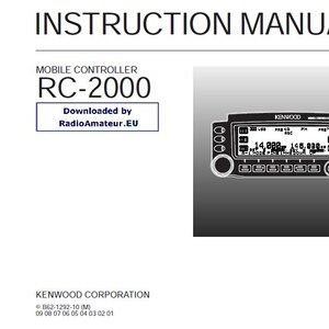 Puede incluir: Manual de instrucciones en blanco y negro para el controlador móvil Kenwood RC-2000. La portada del manual presenta una foto del panel frontal del controlador, que incluye una pantalla que muestra el texto "14.888 145.000".