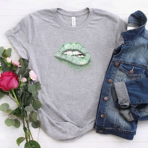 Lip Biting Glitter Effect Celtic Football Ladies - T-shirt super soft and comfortable T-shirt