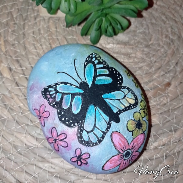 galet peint à la main peinture sur galet acrylique  roche pierre peinte à la main galet cailloux peint papillon cadeau maman maîtresse ATSEM