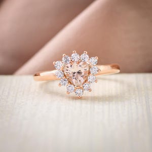 Anillo de morganita natural con moissanita en plata de ley chapada en oro rosa de 14 quilates, anillo de morganita, anillo de halo de morganita, anillo de piedras preciosas para mujer