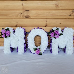 Memorial Wreaths Artificial Silk Funeral Flower Wreath With Custom 3-Letter Name - Memorial Tribute Silky Bouquets Funeral Wreath - Foto 3