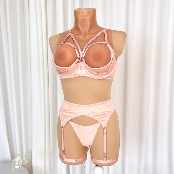 garter belt latex Stretch Lace w/Satin Elastic Bra, Garter Belt & G-String Panty Black XXL main image 0