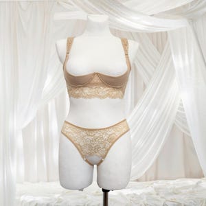 Cupless lingerie set Lace Shelf bra for small and big breast, Open lingeries see through, Cupless bra extreme open with support