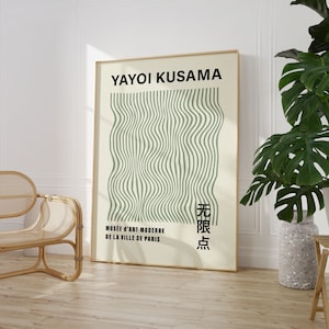 Puede incluir: Un póster con un diseño abstracto verde y blanco. El texto "Yayoi Kusama" está en la parte superior del póster. El texto "Musée d'Art Moderne de la Ville de Paris" está en la parte inferior del póster. El texto "無限点" está en la esquina inferior derecha del póster.