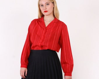 Vintage Dotted Red blouse with small bishop sleeve M