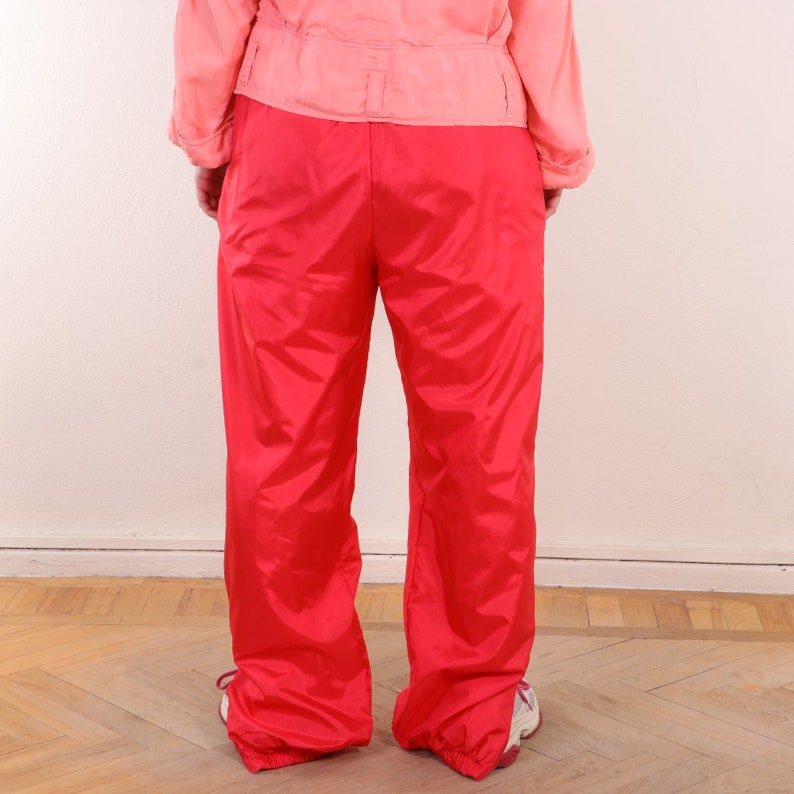Pantalon coupe-vent rouge vintage des années 90 doublé zippé L image 4