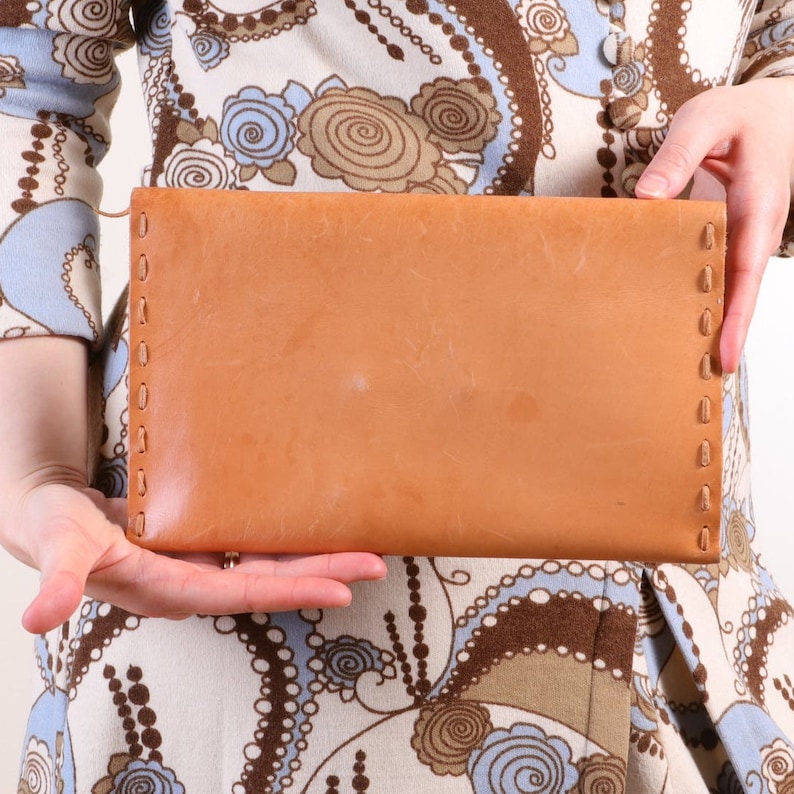 Vintage Hand-stitched envelope clutch bag in Natural Leather, boho style accessories image 3