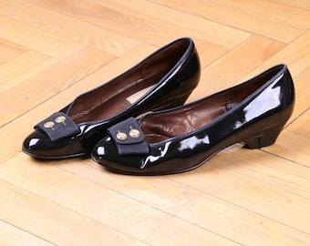 90s Vintage Gabor Patent Leather kitten heel ballet shoes Nautical buttons size UK7