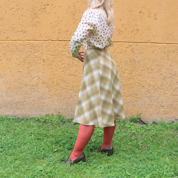 70s Vintage A line wool winter skirt beige green … - image 3