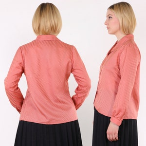 Vintage 70s Cutaway Collar Dusty coral pink Blouse, Size up to M image 3