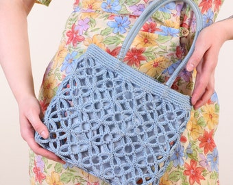 Vintage Y2K crochet hand bag in pigeon blue