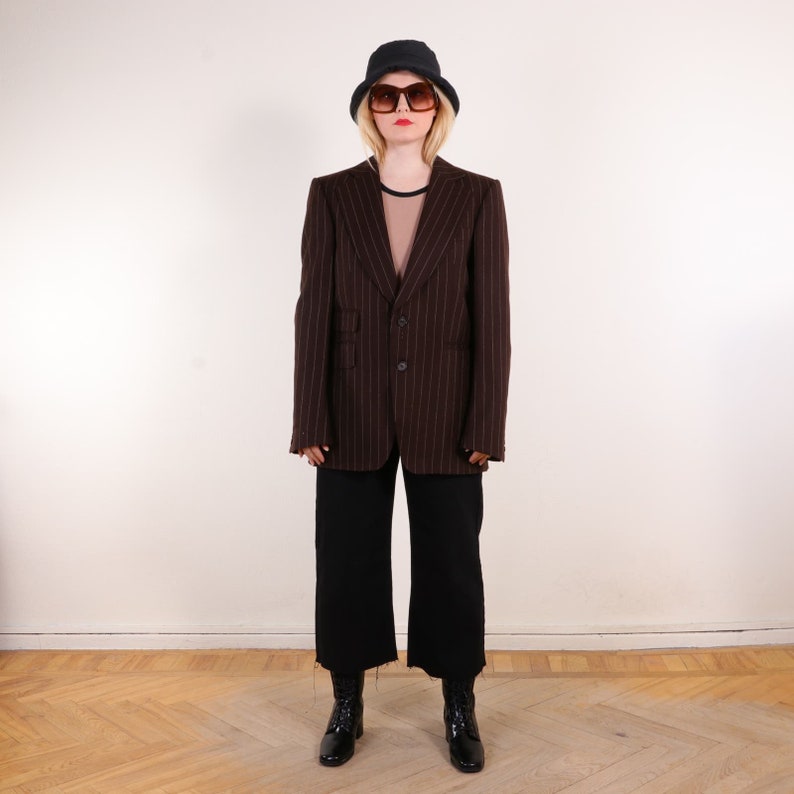 Vintage 70s Pinstripe Wool Minimalist Van Gils Blazer w Large Lapels in Brown M imagem 3