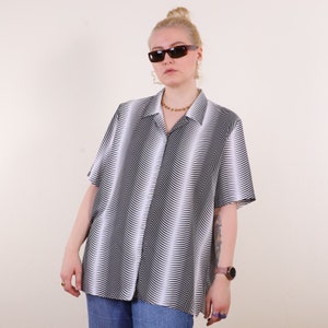 Vintage 90s oversized zebra animal print op-art shirt top blouse in black and white L image 7