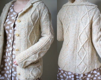 Cardigan en tricot torsadé des années 70 avec poches et col, pull folklorique fait main pêcheur, grand-mère côtière, taille M/L