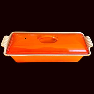 CASSEROLE VINTAGE LE CREUSET 14 / BEC VERSEUR / MANCHE EN