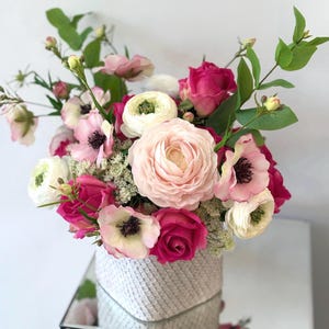 Pink Faux Floral Centerpiece in Modern Textured Vase, Real Touch Roses & Ranunculus, Coffee Table Decor, Dining Table Arrangement