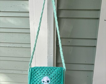 Skull crochet purse green ombré