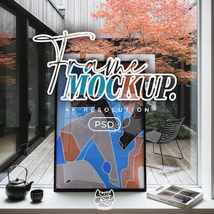 Puede incluir: Una impresión artística enmarcada con un diseño abstracto en tonos azules, naranjas y grises. El marco está sobre un alféizar con una tetera, una taza y un libro. La imagen está etiquetada como "Frame Mockup" con "4K Resolution" y "PSD".