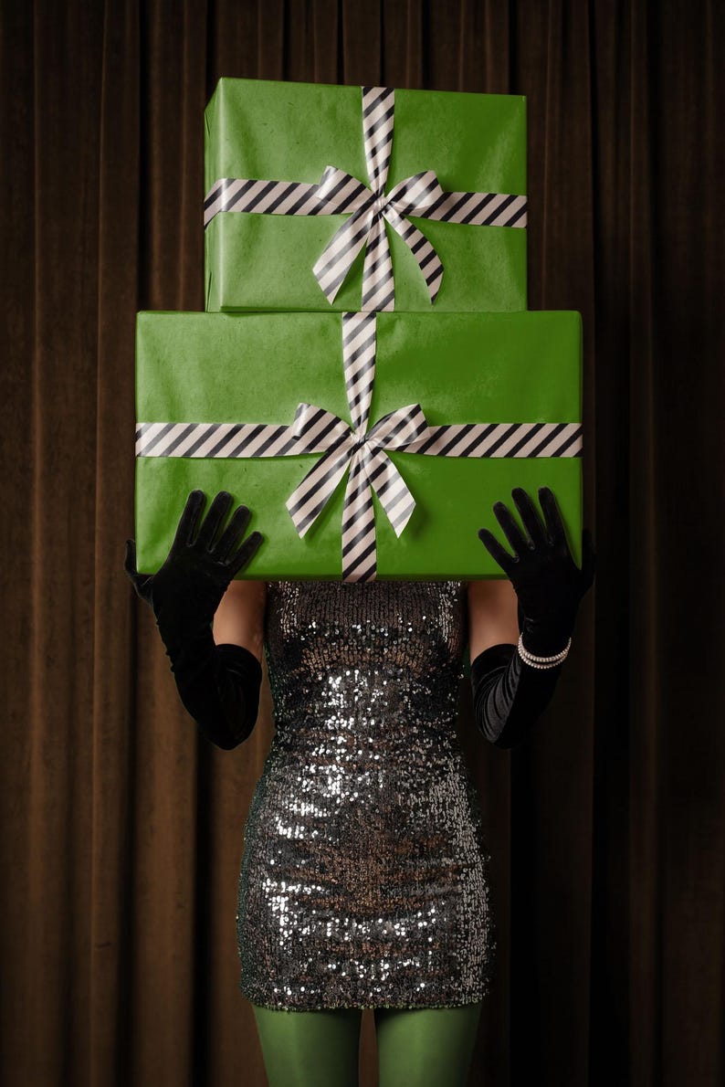 Gift Mockup, Box Mockup, Wrapping Paper Christmas, Smart object mockup, Person mockup, PSD Template, xmas mockup, Paper Mock up, 4k