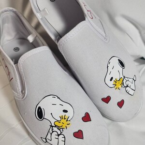 Snoopy tennis sales shoes