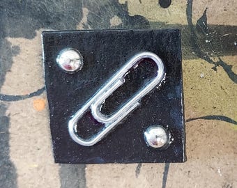 Resistance Paper Clip Pin Made from Reused Materials