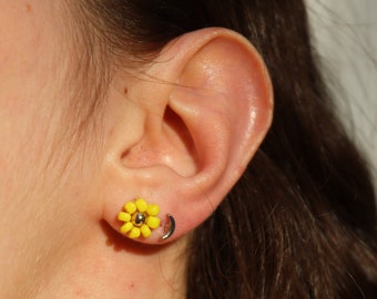 Daisy Stud Earrings Inspired by 'The Summer I Turned Pretty' | TSITP jewelry | Belly's Daisy jewelry | Flower earrings | Cousins beach
