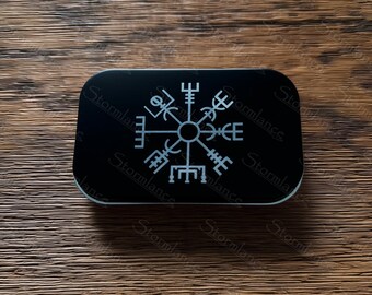 Vegvisir gravierte Rechteck Blechdose, personalisierte schwarze Aluminiumdose, Wikinger Blechdose, isländische Metallblechdose, Reisegeschenke, Wikinger Custom