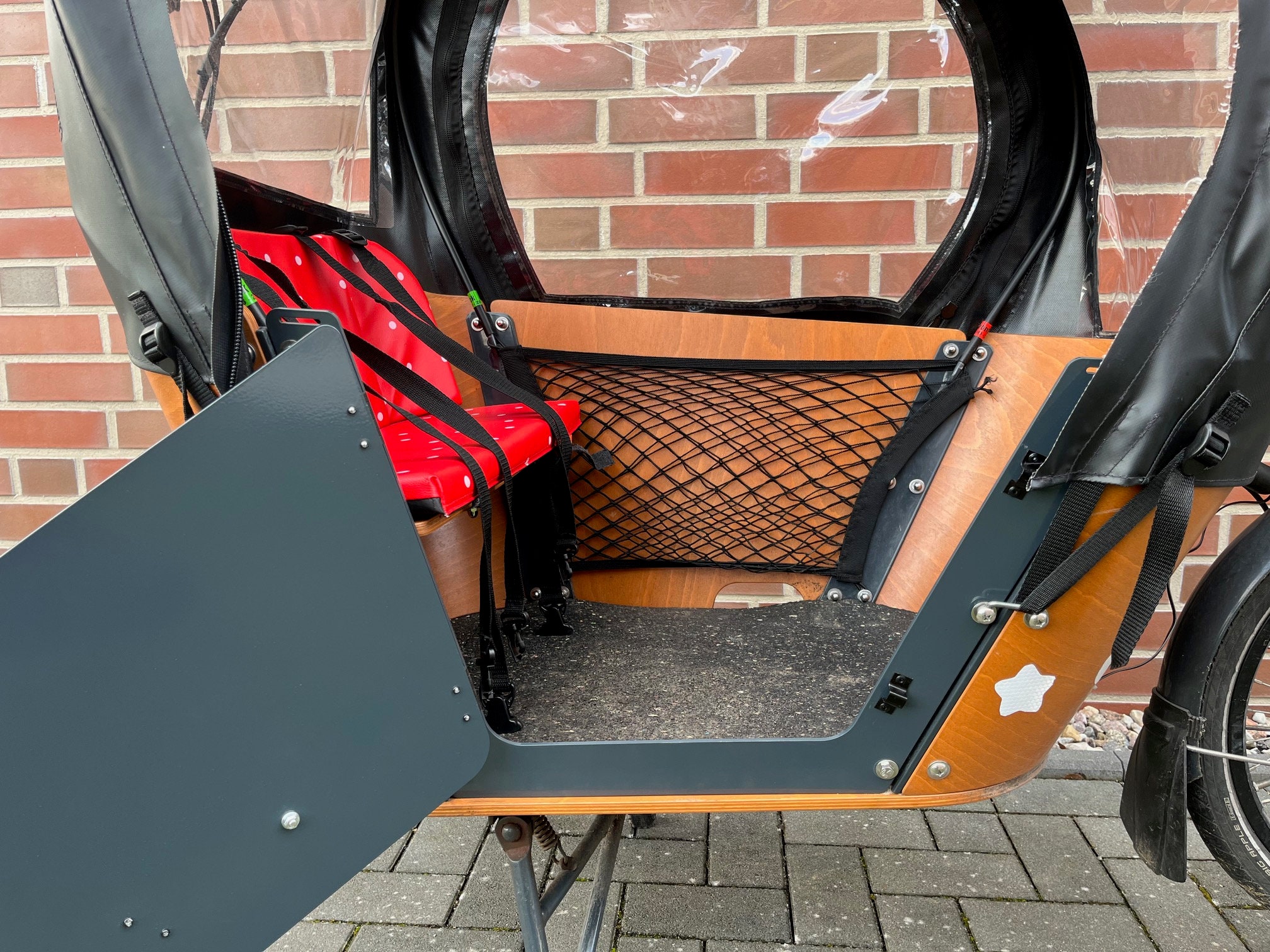 Reflektierende Dragon Tail Fahrradfahne, Sicherheitsfahne für  Kinderfahrräder, Fahrradanhänger mit Drachenschwanz ohne Flaggenstangen -   Österreich