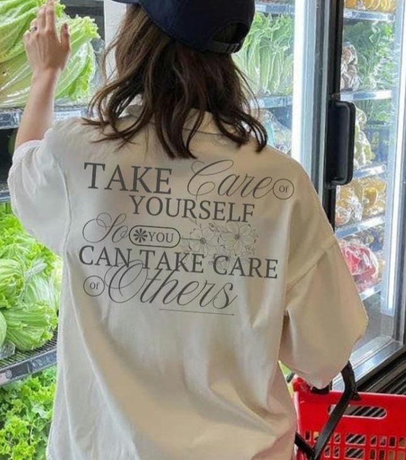 Camiseta de mamá que se cuida a sí misma: camiseta gráfica inspiradora para mamás imagen 1