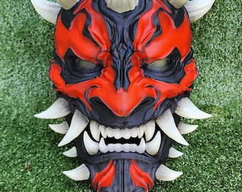 Darth inspirierte Oni-Maske – Das geschmiedete Gesicht des Abgrunds | Handbemalte Cosplay Maske | Dämon Samurai | Vollständig Bearbeitet | Instagram | 3D Druck