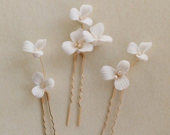 Set of 3 Wedding Hairpin, Delicate Pearl and Porcelain Floral Bridal Hairpin for Weddings, Handmade Floral Clay Hair Clip