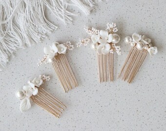 Set of 4 Flower and Pearl Wedding Hair Combs, Wedding Hair Piece,  Bridesmaid Hair Pins , Gold Bridal Headpiece, Wedding Hair Accessory