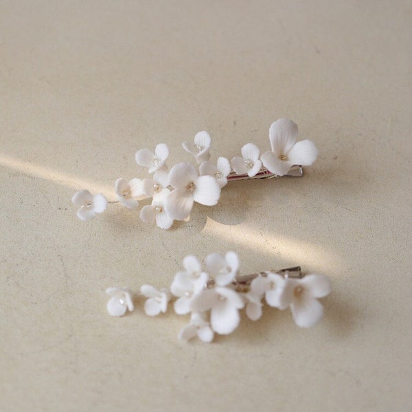 Delicada horquilla de flor de porcelana blanca, pasador de pelo floral blanco nupcial, accesorio para el cabello de boda pinza de pelo nupcial, pinza de pelo de dama de honor