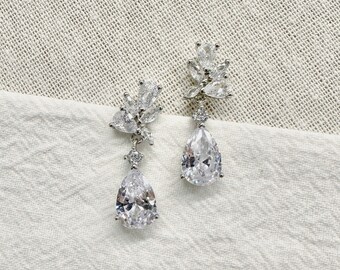 Dainty Crystal Bridal Drop Earrings, Crystal Bridal Earrings, Wedding Earrings for Bridesmaid Bride, Bridal Jewellery