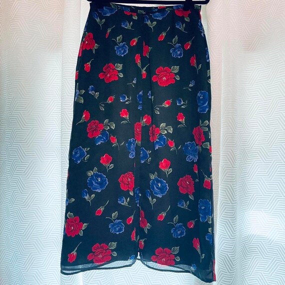 Vintage Blue and Red Rose Printed Black Maxi Skirt - image 3
