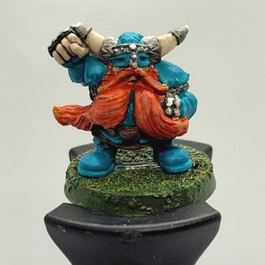 Metal Dwarf Lineman